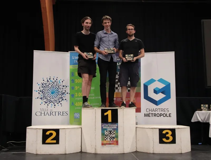 Alexandre Aumont sur le podium du Championnat de France des moins de 2200 elo à Chartres 2019